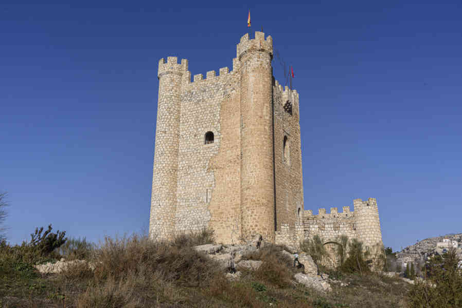 Albacete - Alcalá del Júcar 29 - castillo de Alcalá del Júcar.jpg